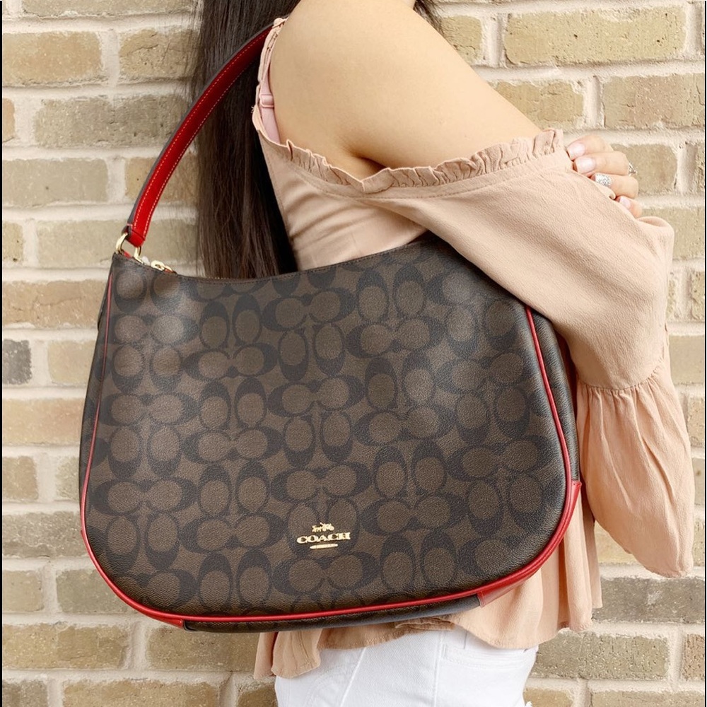 Gaby’sBags👜💕-NWT Coach Hobo Signature Red - Picture 3 of 5